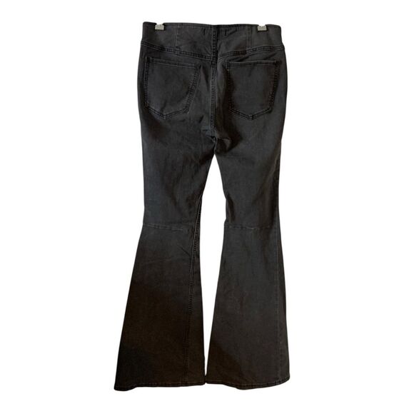 Free People Penny Flare Pull On Jeans Women’s Light Black Wash Size 28Wx33L Tall - Picture 7 of 12